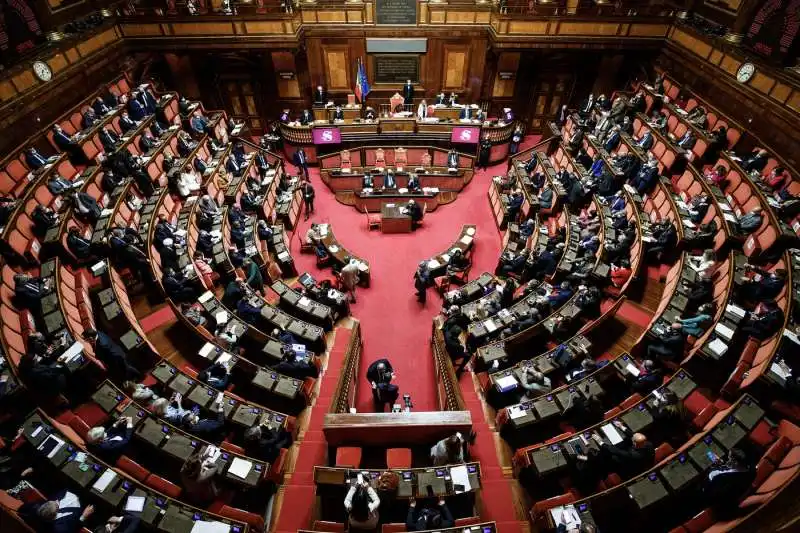 senato   voto su conflitto di attribuzione su procedimento penale del senatore renzi 