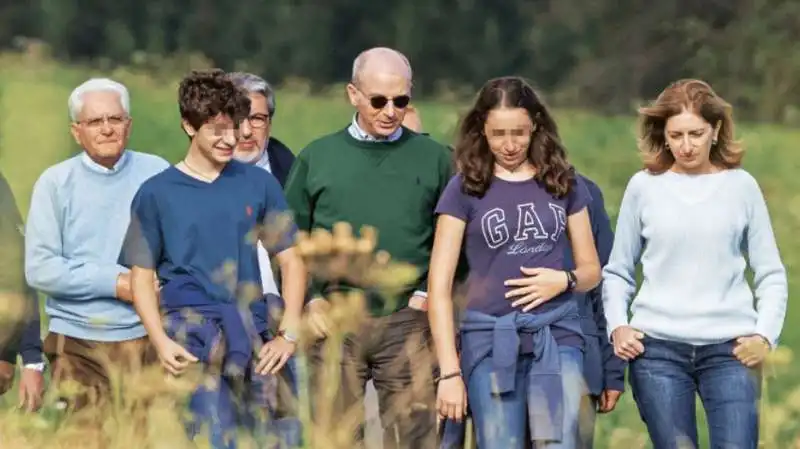 sergio mattarella nel 2017 a dobbiaco con il genero cosimo comella, il figlio francesco, i nipoti manfredi e costanza e la figlia laura