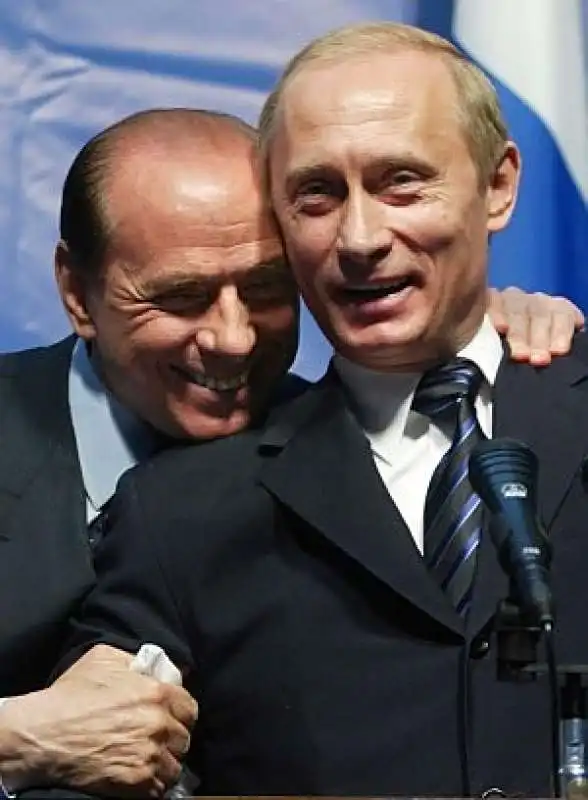 silvio berlusconi e vladimir putin 11