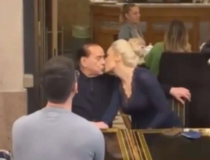 silvio berlusconi marta fascina  