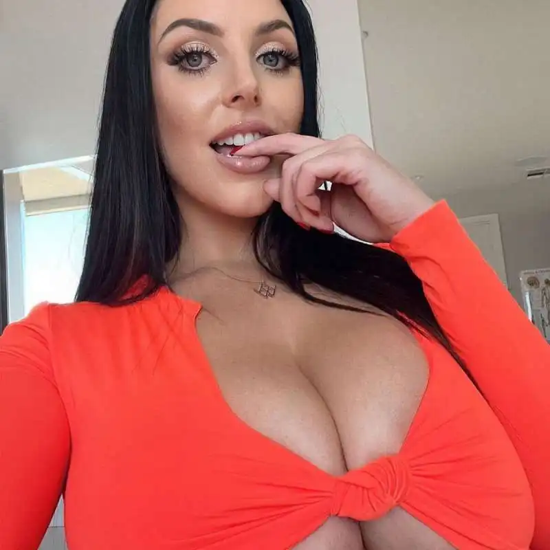 angela white (9)