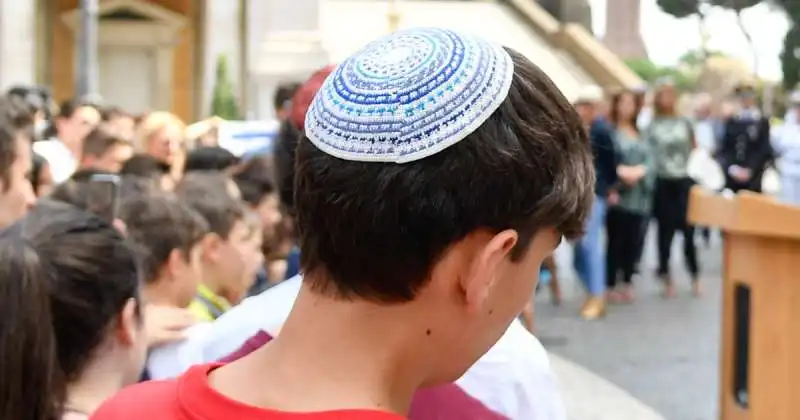 bambino con la kippah 