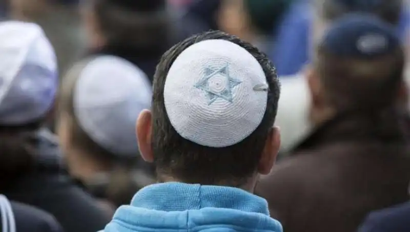 bambino con la kippah 