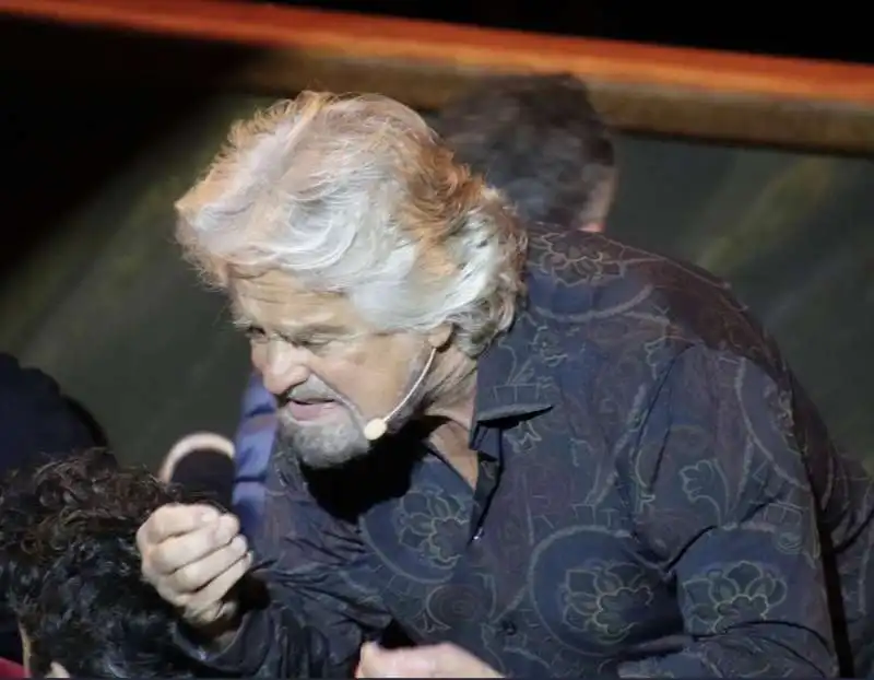 BEPPE GRILLO AL TEATRO MANCINELLI DI ORVIETO  