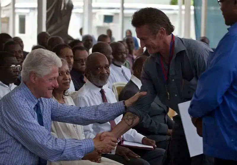 bill clinton sean penn