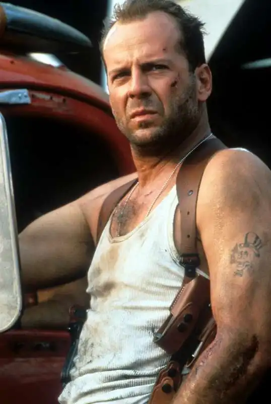 BRUCE WILLIS DIE HARD