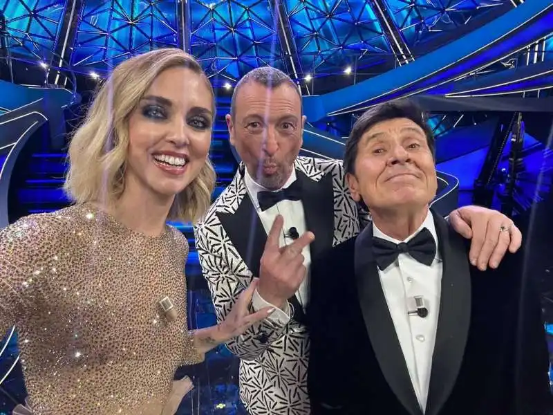 CHIARA FERRAGNI AMADEUS GIANNI MORANDI 