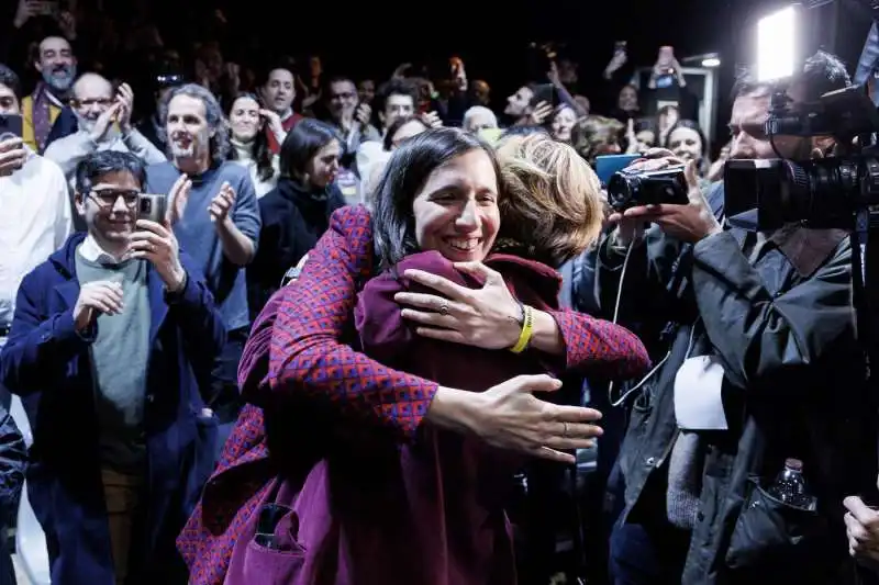 elly schlein nel suo comitato dopo la vittoria alle primarie del pd   2