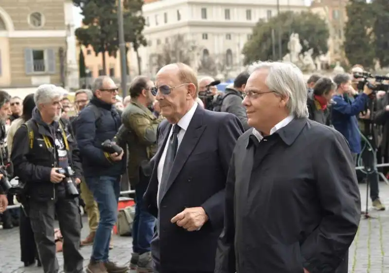 funerale costanzo   antonio e giampaolo angelucci foto di bacco  2