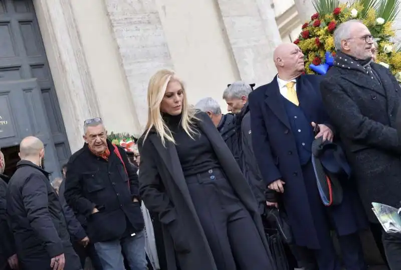 funerale costanzo   don filippo di giacomo eleonora daniele   foto di bacco 