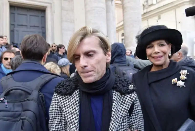 funerale costanzo   santino fiorillo marisela federici   foto di bacco  3