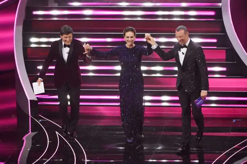 gianni morandi elena sofia ricci e amadeus    sanremo 2023