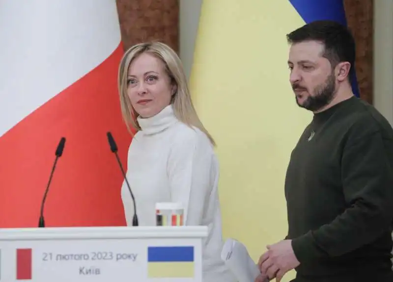 giorgia meloni e volodymyr zelensky a kiev    