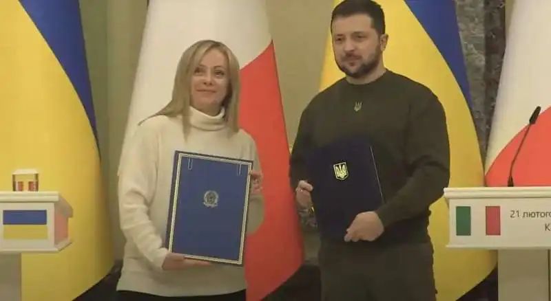 GIORGIA MELONI E VOLODYMYR ZELENSKY IN CONFERENZA STAMPA A KIEV