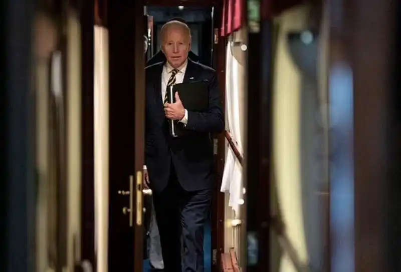 JOE BIDEN TRENO PER KIEV 