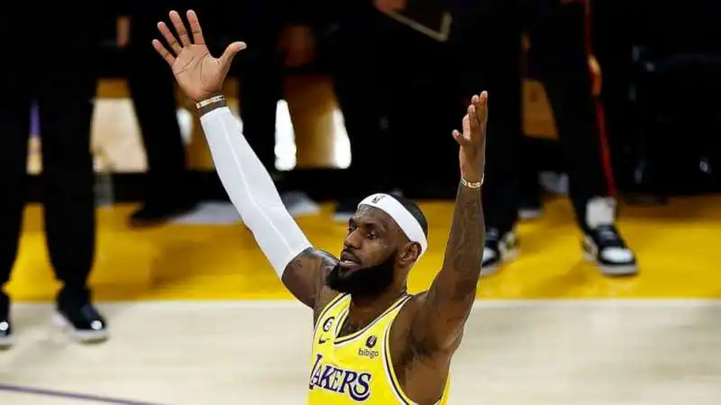 lebron james record di punti nba 