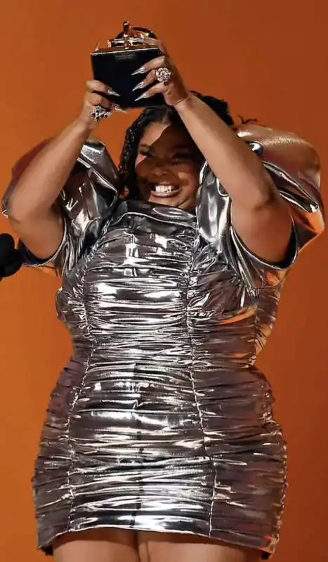 lizzo   grammy 2023 12