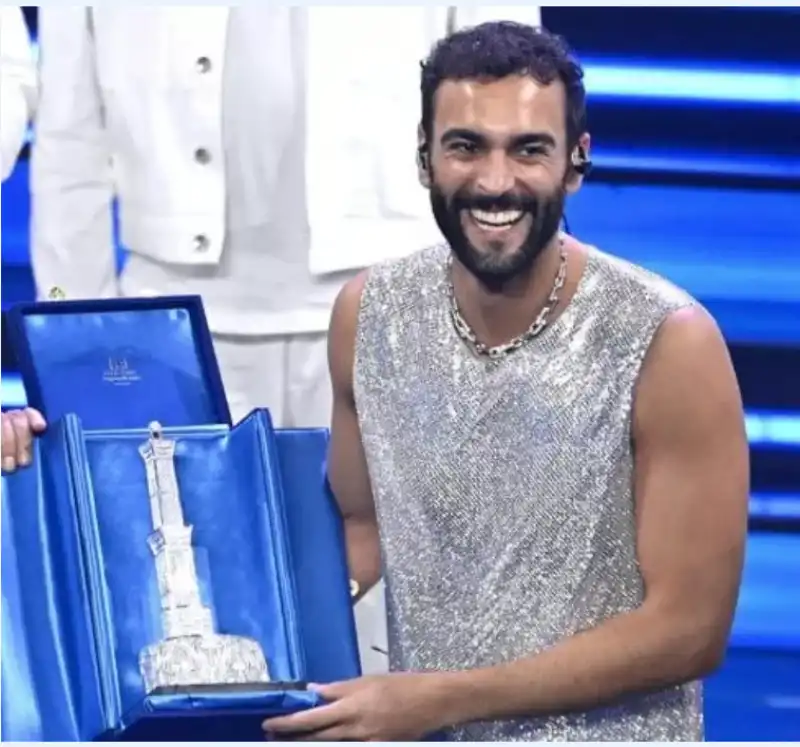 marco mengoni vince la serata duetti