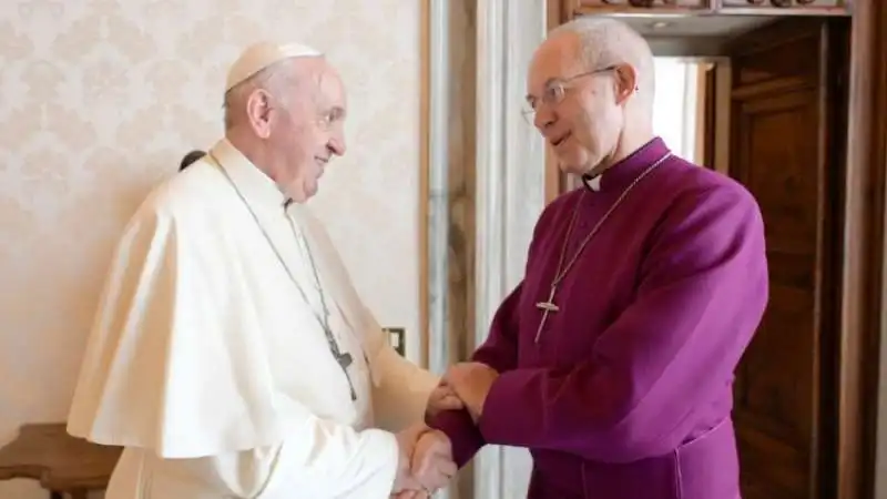 papa francesco con l'arcivescovo capo della Chiesa di Inghilterra Justin Welby