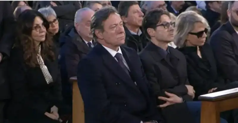 pier silvio berlusconi maria de filippi funerali maurizio costanzo