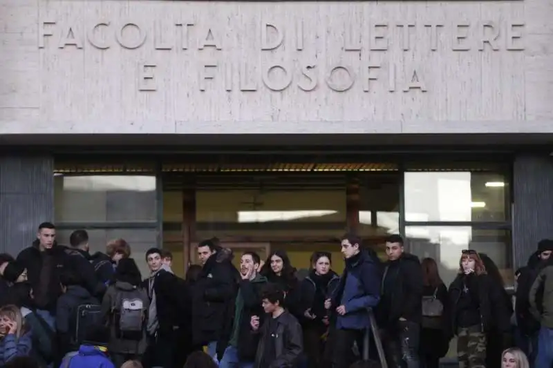 sapienza occupata per alfredo cospito 12