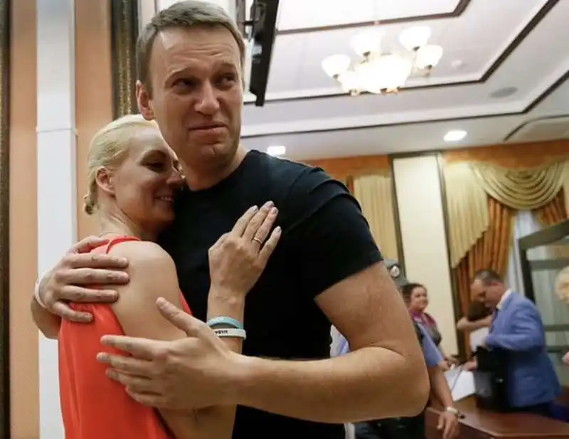 ALEXEI NAVALNY CON LA MOGLIE YULIA 