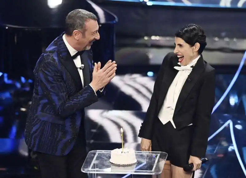 amadeus e giorgia    seconda serata sanremo 2024   