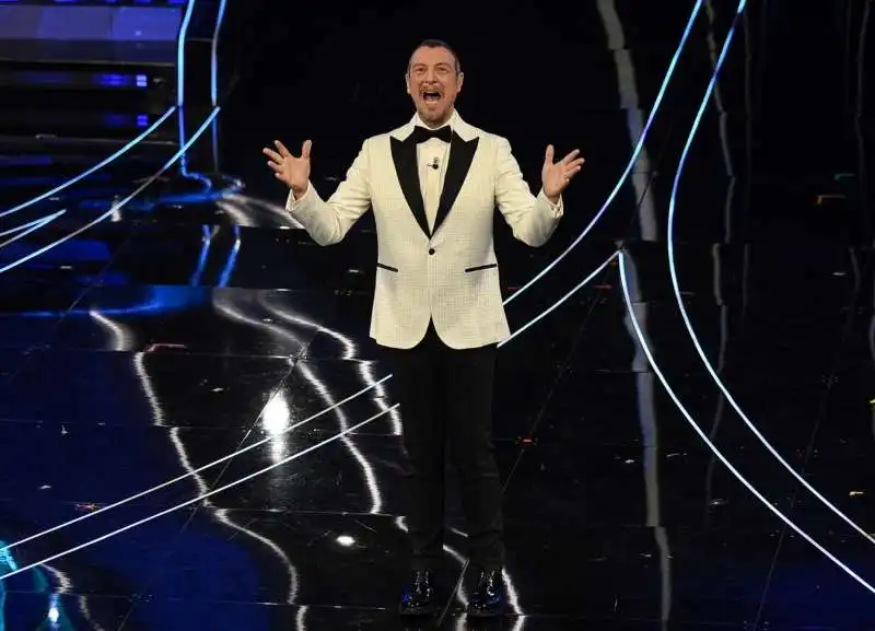 amadeus   prima serata sanremo 2024   