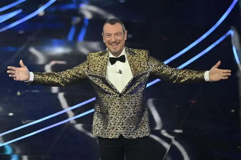 amadeus terza serata sanremo 2024   