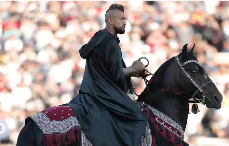 ARTURO VIDAL PRESENTAZIONE AL COLO COLO