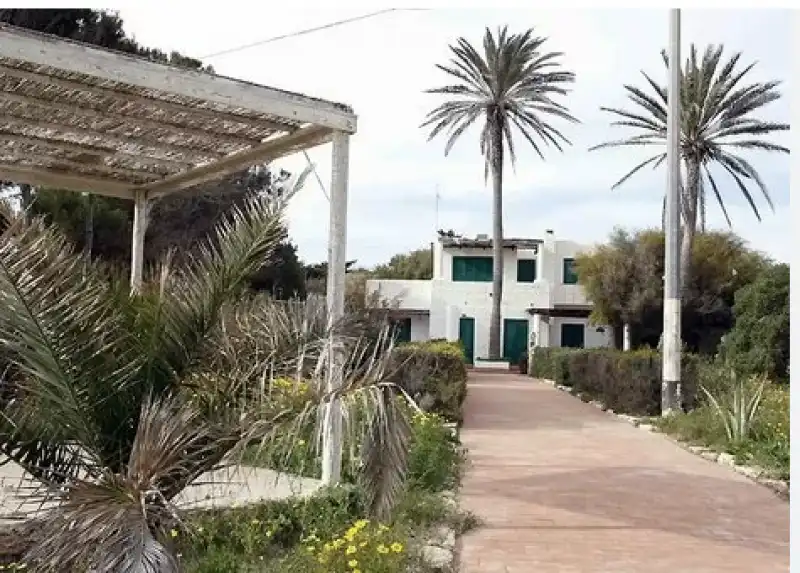 BERLUSCONI VILLA LAMPEDUSA