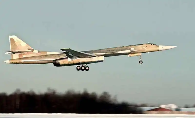 BOMBARDIERE TU-160M