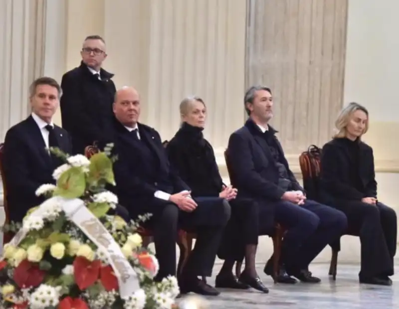 camera ardente di vittorio emanuele di savoia   reggia di venaria 3