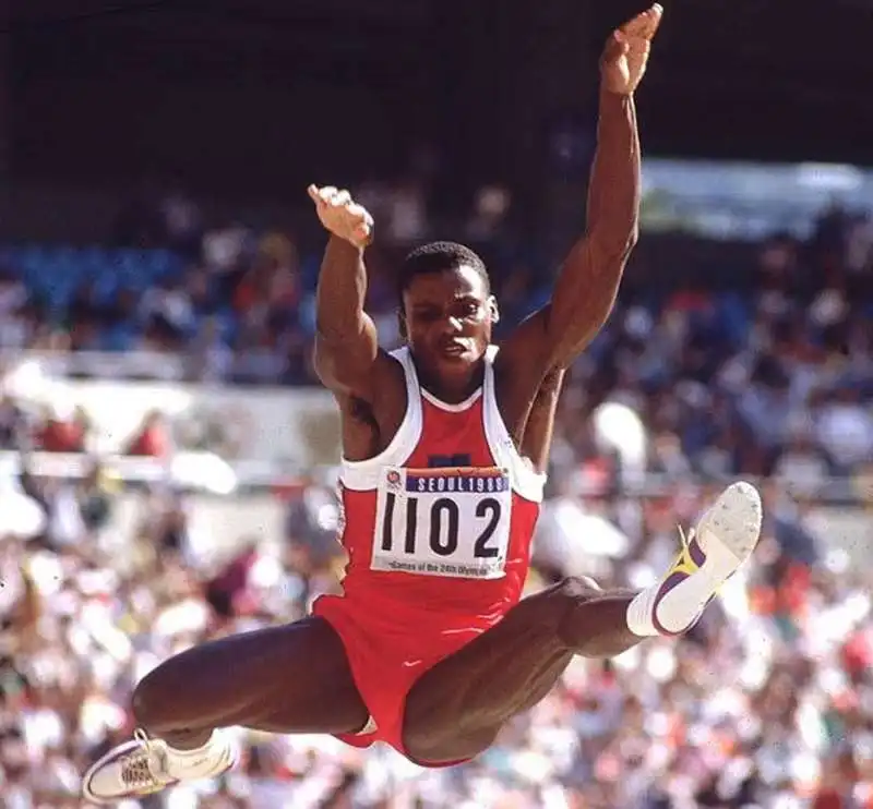 CARL LEWIS