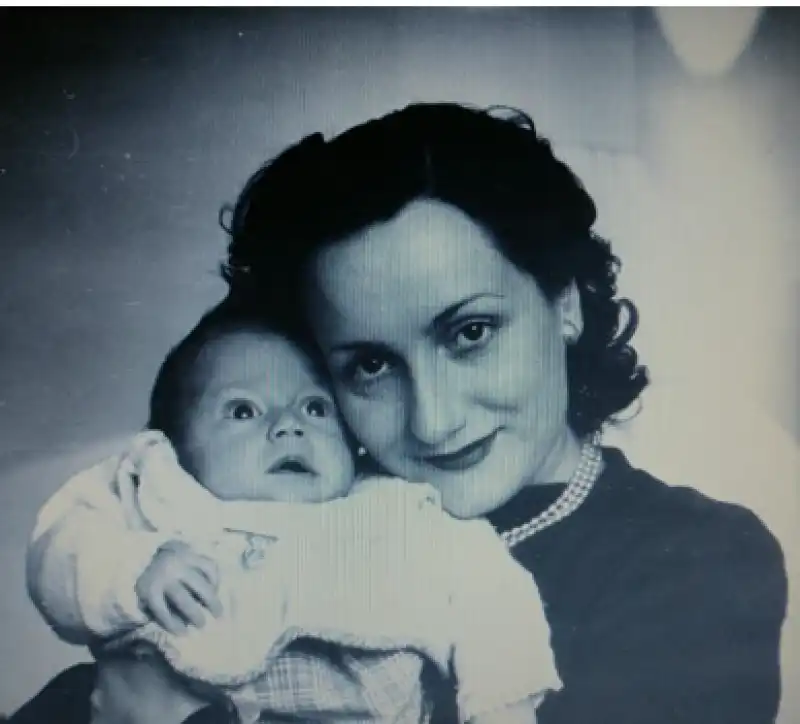 CARLO VERDONE CON LA MAMMA Rossana Schiavina 