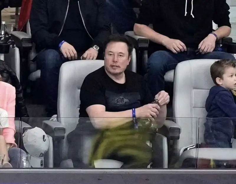 elon musk al superbowl