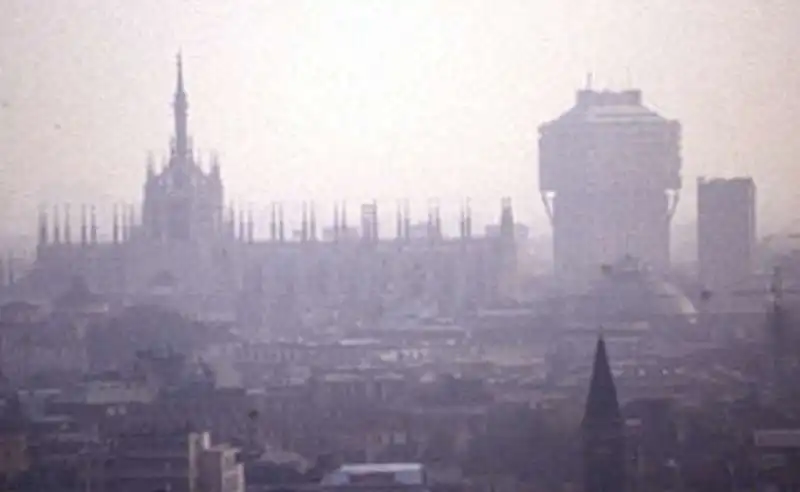 inquinamento e smog   milano