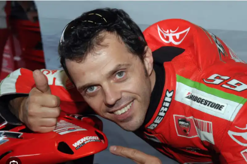 LORIS CAPIROSSI