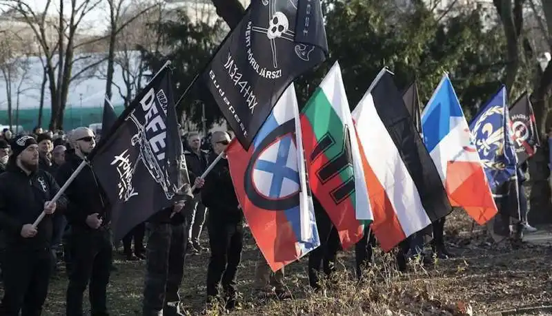 manifestanti al giorno dell'onore a budapest 2