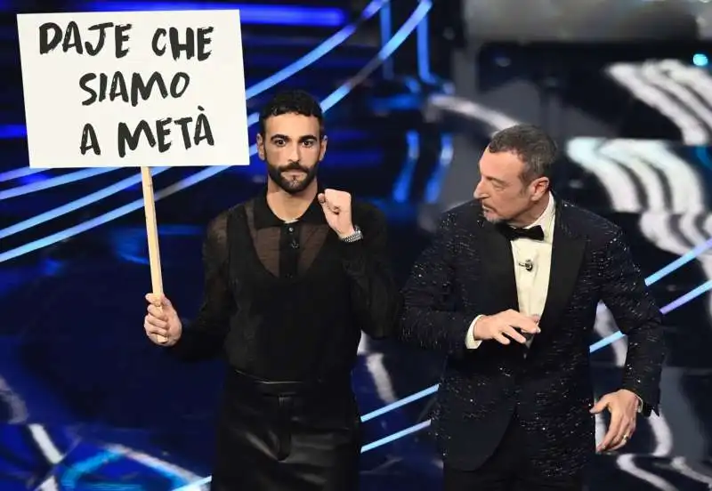 marco mengoni   amadeus   prima serata sanremo 2024   