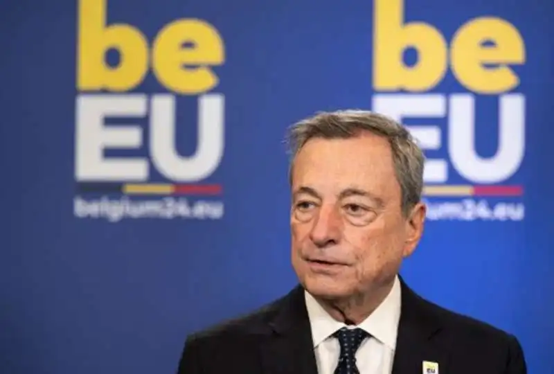 mario draghi all ecofin di gand, in belgio  1