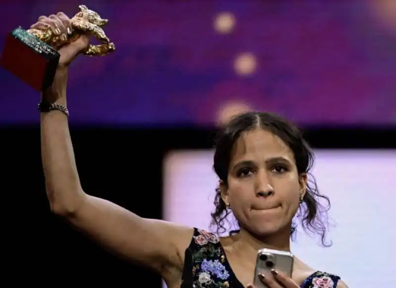 mati diop premiata a berlino per dahomey 