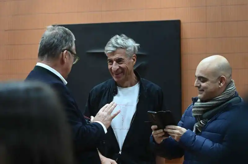 maurizio cattelan