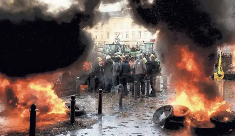 PROTESTA DEGLI AGRICOLTORI A BRUXELLES  