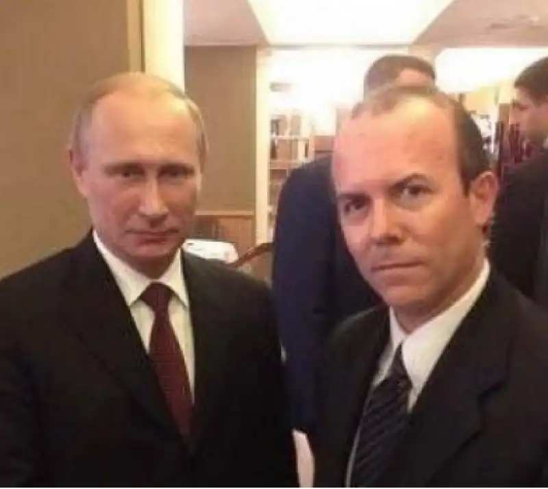 PUTIN SAVOINI