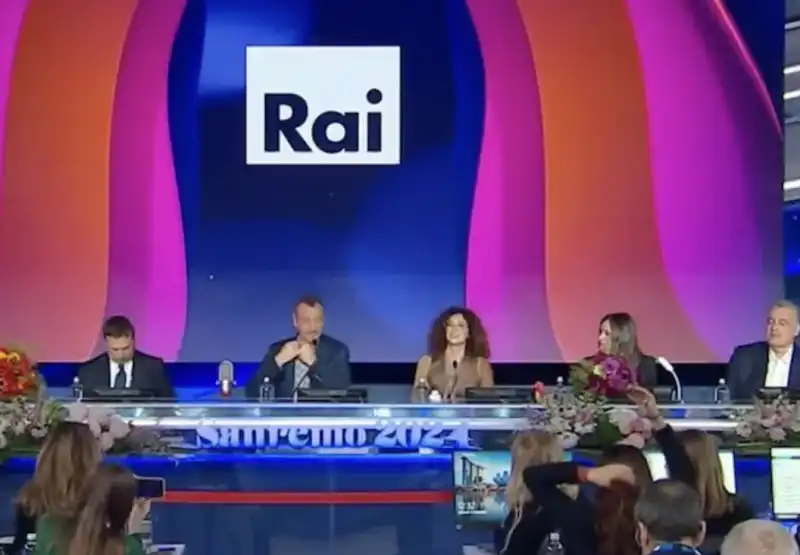 sala stampa sanremo 5