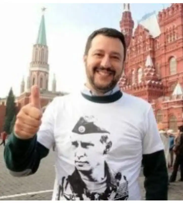 SALVINI CON LA MAGLIA DI PUTIN