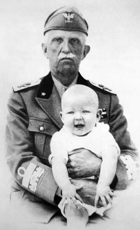 vittorio emanuele iii con il nipote