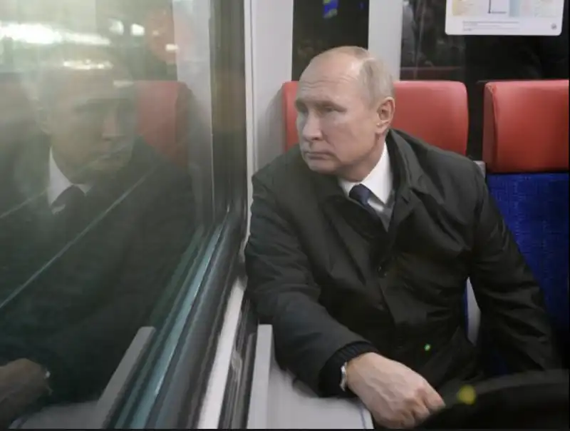 vladimir putin in treno