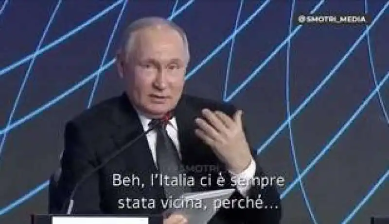 VLADIMIR PUTIN RISPONDE A UNA STUDENTESSA ITALIANA ALL UNIVERSITA DI MOSCA